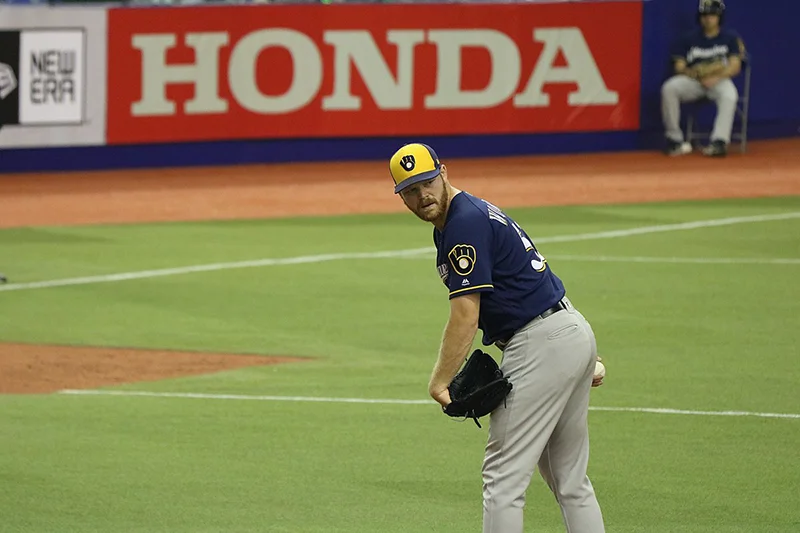 MLB: Woodruff returns after long injury list stint; Dominican rookie Heriberto Hernandez belts third home run