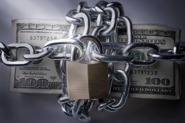 Finance: Smart Investing in Uncertain Times—10 Safe Bets for Remainder of 2025