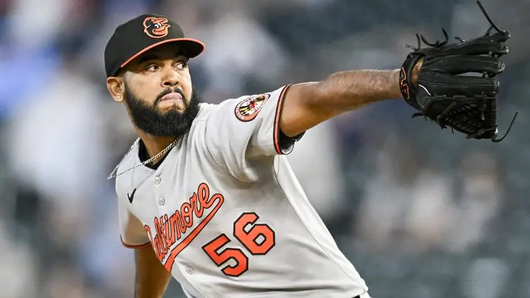 Image for Sports article: MLB: Traded Mid-Game — Blue Jays Nab Seranthony Domínguez from Orioles in Dugout-to-Dugout Trade Deadline Move