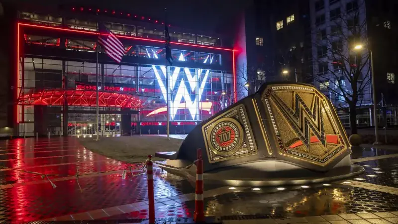 Mystery WWE Return Planned For Raw Next Week After Superstar Re-Signs With Company
