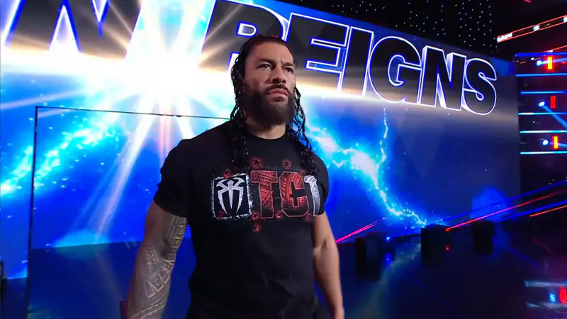 Roman Reigns Returns on WWE Raw, Crown Jewel Speculation Soars + Seth Rollins Abandons His Faction
